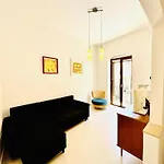 Santa Scolastica Apartman *