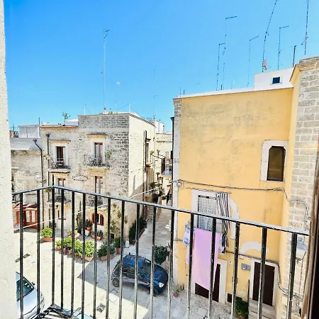 Santa Scolastica شقة باري